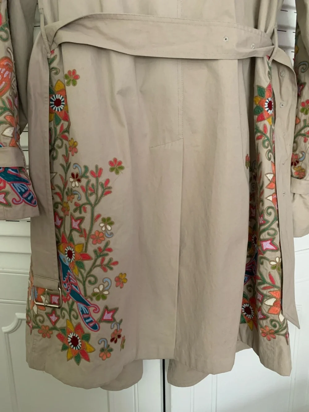 Calypso St. Barth Embroidered Beige Trench Coat with Floral Detail - Picture 15 of 15